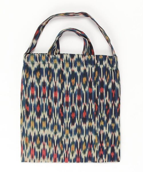 TIME WILL TELL WORKS（タイムウィルテルワークス）の「TIME WILL TELL WORKS/タイムウィルテルワークス　IKAT TOTE BAG イカットトートバッグ（ショルダーバッグ・レディース・ピンク/グリーン/レッド・FREE）」の4枚目の写真