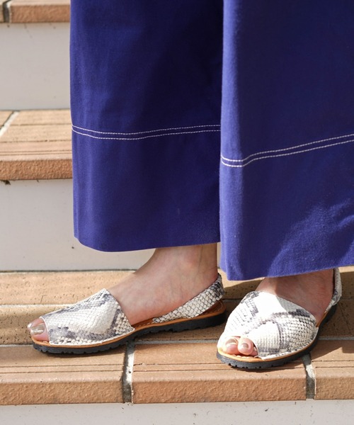 PENELOPE（ペネローペ）の「PENELOPE (ペネロペ)  メノルカサンダル（サンダル・レディース・ブラック/グレー/シルバー・38/37/36）」の16枚目の写真