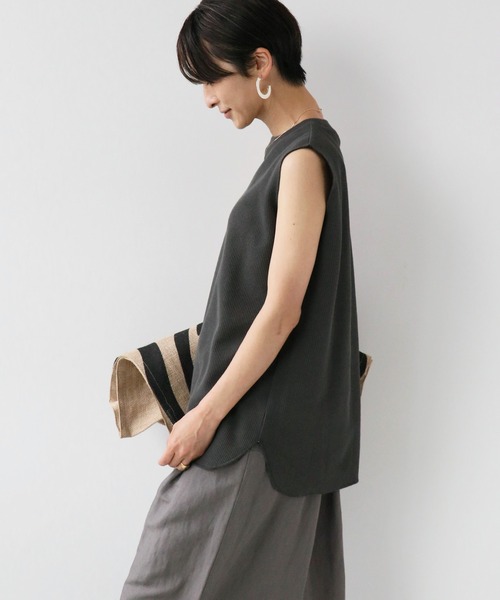 JOURNAL STANDARD relume(ジャーナルスタンダード レリューム)の「TCワッフルノースリーブ◆(Tシャツ/カットソー・レディース・ホワイト/ベージュ/ネイビー/グレー/ブラック・FREE)」の18枚目の写真