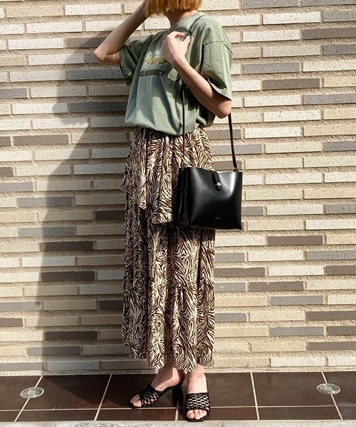 Factor=（ファクターイコール）の「ハンドメッシュスクエアヒールミュール（サンダル・レディース・ブラック/ゴールド/アイボリー・S/M/L）」の4枚目の写真