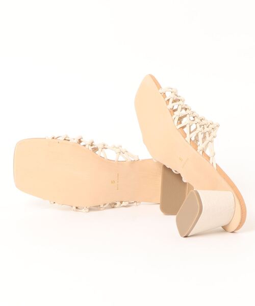 Factor=（ファクターイコール）の「ハンドメッシュスクエアヒールミュール（サンダル・レディース・ブラック/ゴールド/アイボリー・S/M/L）」の16枚目の写真