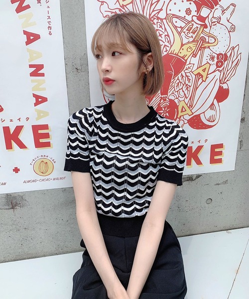 Voyage titty&Co.PETIT（ボヤージュティティアンドコープチ）の「【Voyage titty&Co.】マルチボーダープルオーバー（ニット/セーター・レディース・ブラック/グリーン/イエロー/パープル/グレー・FREE）」の2枚目の写真