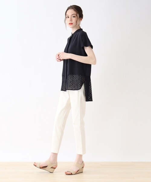 SHOO・LA・RUE（シューラルー）の「◆レースバンドカラーブラウス（シャツ/ブラウス・レディース・ホワイト/ダークネイビー・02/03/04）」の4枚目の写真