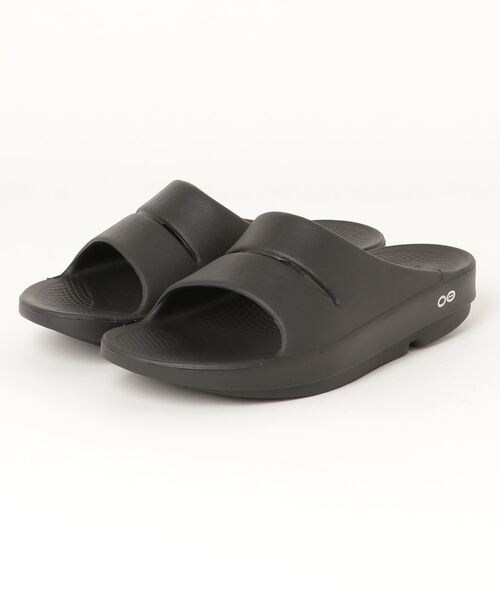 OOFOS（ウーフォス）の「OOFOS/ウーフォス　OOahh（サンダル・メンズ・ブラック/モカ/ホワイト・25/26/28/23/24/27）」の2枚目の写真