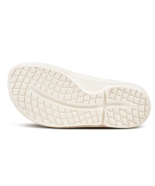 OOFOS（ウーフォス）の「OOFOS/ウーフォス　OOahh（サンダル・メンズ・ブラック/モカ/ホワイト・25/26/28/23/24/27）」の11枚目の写真