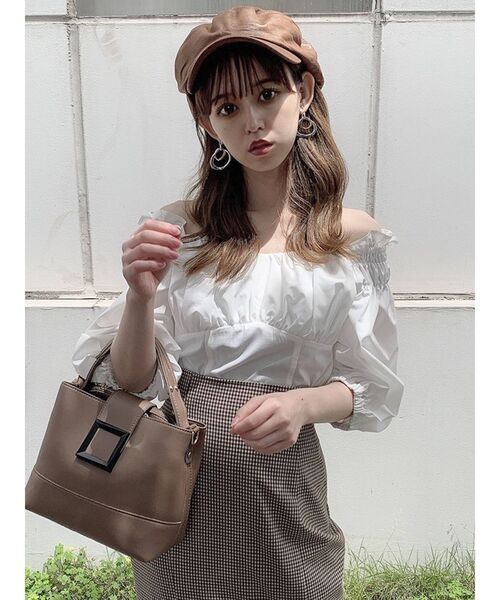 dazzlin（ダズリン）の「ギャザー切替フリルトップス（シャツ/ブラウス・レディース・ブラック/グレー/オフホワイト・FREE）」の14枚目の写真