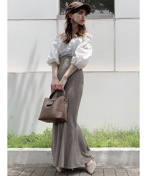 dazzlin（ダズリン）の「ギャザー切替フリルトップス（シャツ/ブラウス・レディース・ブラック/グレー/オフホワイト・FREE）」の11枚目の写真