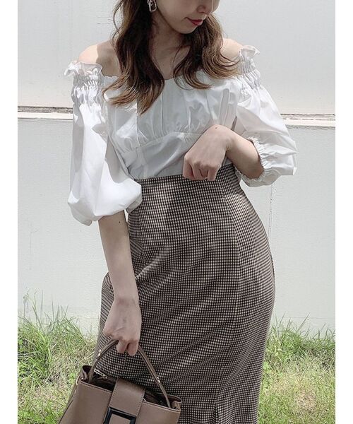 dazzlin（ダズリン）の「ギャザー切替フリルトップス（シャツ/ブラウス・レディース・ブラック/グレー/オフホワイト・FREE）」の8枚目の写真