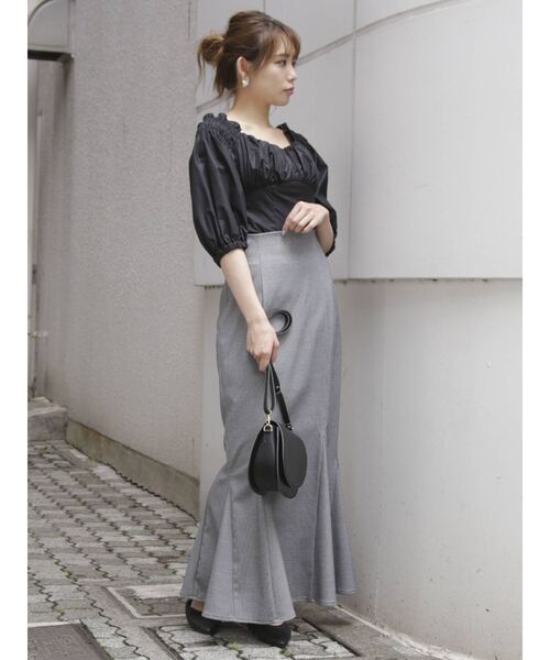 dazzlin（ダズリン）の「ギャザー切替フリルトップス（シャツ/ブラウス・レディース・ブラック/グレー/オフホワイト・FREE）」の12枚目の写真