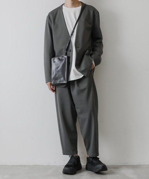 ATTACHMENT(アタッチメント)の「COW LEATHER SHOULDER CLUTCH BAG(クラッチバッグ・メンズ・ブラック/ブラウン・ONESIZE)」の22枚目の写真