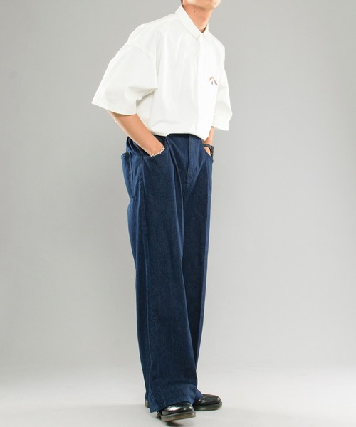 kutir(クティール)の「センタープレスワイドデニムパンツ(デニムパンツ・メンズ・ライトブルー/インディゴブルー・SMALL/MEDIUM/LARGE)」の20枚目の写真