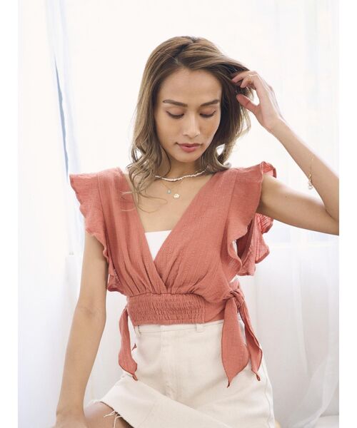 To the sea（トゥーザシー）の「ラッフルシャーリングトップス