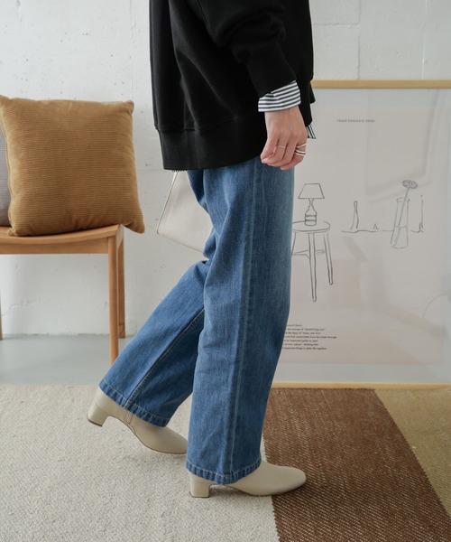 URBAN RESEARCH DOORS（アーバンリサーチドアーズ）の「デニムワイドパンツ（デニムパンツ・レディース・ワンウォッシュ/インディゴブルー・38/40/36）」の22枚目の写真