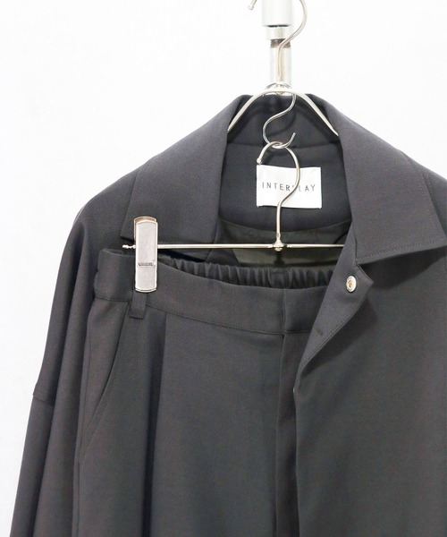 INTERPLAY(インタープレイ)の「【INTERPLAY】 パネルデザインコーチジャケット(ブルゾン・メンズ・ダークグレー/ブラウン/ライトグリーン・FREE)」の22枚目の写真
