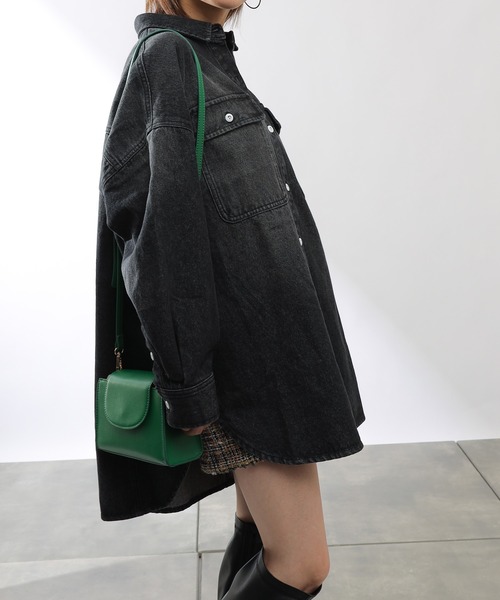 COLONY 2139（コロニートゥーワンスリーナイン）の「デニムWポケットBIGシャツ（シャツ/ブラウス・レディース・ブラック/ブルー・FREE）」の19枚目の写真