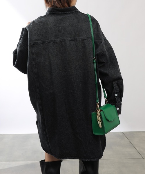 COLONY 2139（コロニートゥーワンスリーナイン）の「デニムWポケットBIGシャツ（シャツ/ブラウス・レディース・ブラック/ブルー・FREE）」の6枚目の写真