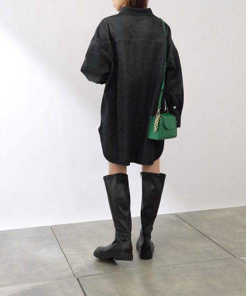 COLONY 2139（コロニートゥーワンスリーナイン）の「デニムWポケットBIGシャツ（シャツ/ブラウス・レディース・ブラック/ブルー・FREE）」の16枚目の写真