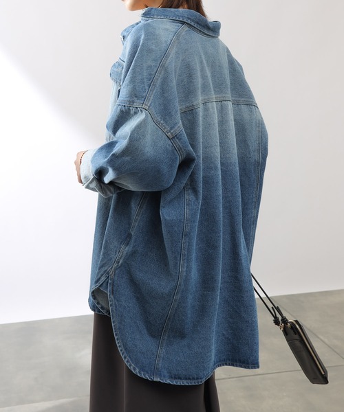 COLONY 2139（コロニートゥーワンスリーナイン）の「デニムWポケットBIGシャツ（シャツ/ブラウス・レディース・ブラック/ブルー・FREE）」の20枚目の写真
