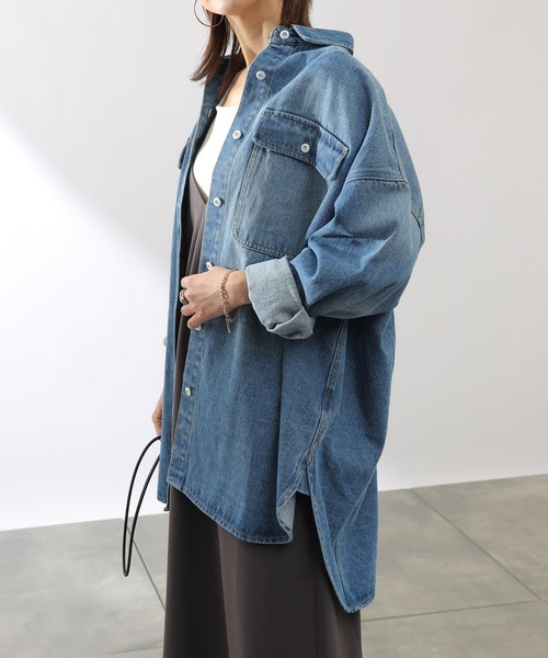 COLONY 2139（コロニートゥーワンスリーナイン）の「デニムWポケットBIGシャツ（シャツ/ブラウス・レディース・ブラック/ブルー・FREE）」の7枚目の写真