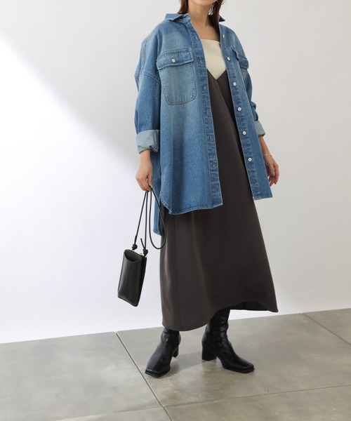 COLONY 2139（コロニートゥーワンスリーナイン）の「デニムWポケットBIGシャツ（シャツ/ブラウス・レディース・ブラック/ブルー・FREE）」の17枚目の写真