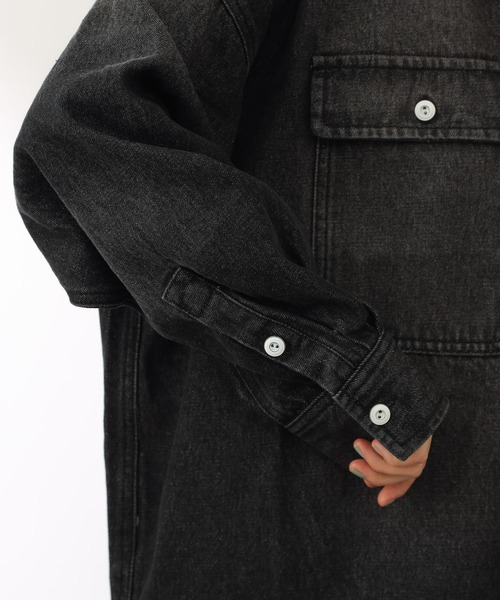 COLONY 2139（コロニートゥーワンスリーナイン）の「デニムWポケットBIGシャツ（シャツ/ブラウス・レディース・ブラック/ブルー・FREE）」の14枚目の写真