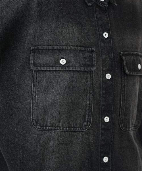 COLONY 2139（コロニートゥーワンスリーナイン）の「デニムWポケットBIGシャツ（シャツ/ブラウス・レディース・ブラック/ブルー・FREE）」の18枚目の写真