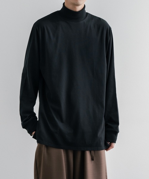 epnok（エプノック）の「タートルスリットインナー（Tシャツ/カットソー・メンズ・ブラック/マスタード/ボルドー/オフホワイト・LARGE/SMALL/MEDIUM）」の2枚目の写真