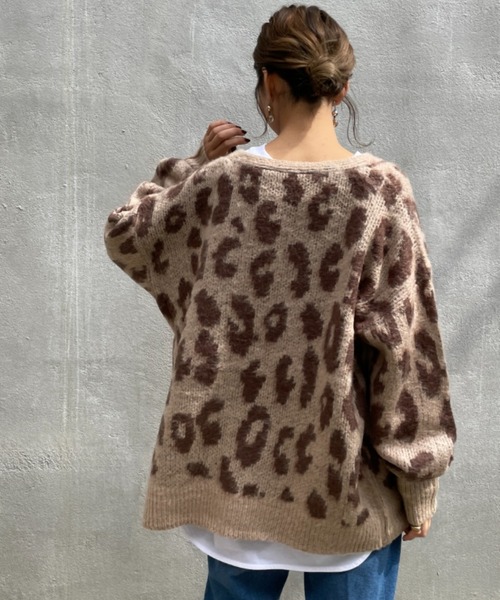 BONbazaar（ボンバザール）の「表面起毛ヒョウ柄ジャガードカーディガン（カーディガン/ボレロ・レディース・ブラウン/グレー・FREE）」の11枚目の写真