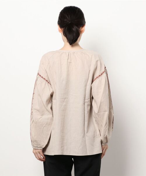 Samansa Mos2（サマンサ モスモス）の「刺繍ギャザーブラウス（シャツ/ブラウス・レディース・ベージュ/ブルー/ボルドー/チャコール・ﾌﾘ-）」の7枚目の写真