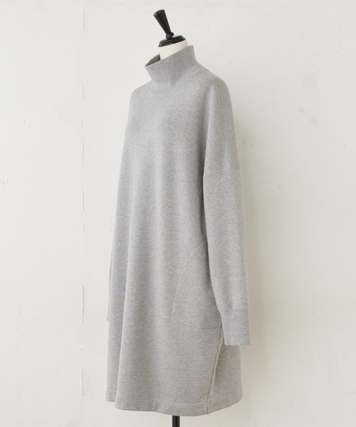 BEARDSLEY（ビアズリー）の「ハイネックで程よく上品 ハイネック裏毛