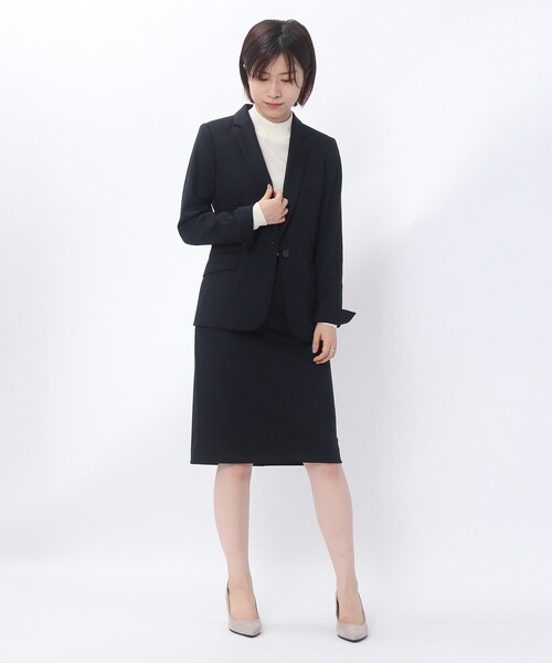 UNTITLED(アンタイトル)の「◆「L」レイナジャージーテーラードジャケット【洗える・抗菌防臭】(スーツジャケット・レディース・ダークネイビー/ブラック・42/50/48/46/44/04)」の6枚目の写真