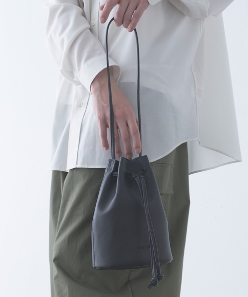 Alpinus(アルピナス)の「Alpinus - leatherpurse bag / レザー巾着バック(ショルダーバッグ・メンズ・ブラック・FREE)」の11枚目の写真