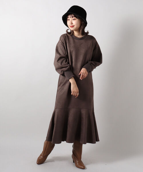 fredy emue（フレディエミュ）の「ダンボールマーメイドワンピース