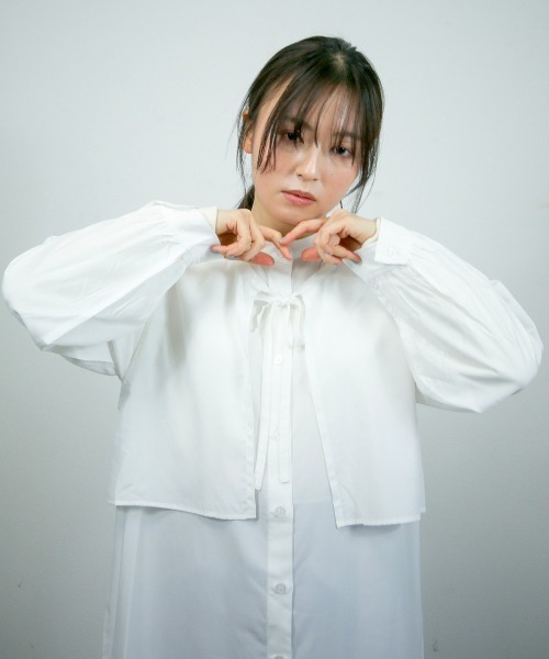 spoon store（スプーンストア）の「レイヤードフラップシャツワンピース（ワンピース・レディース・オフホワイト/グリーン/スミクロ・フリー）」の12枚目の写真