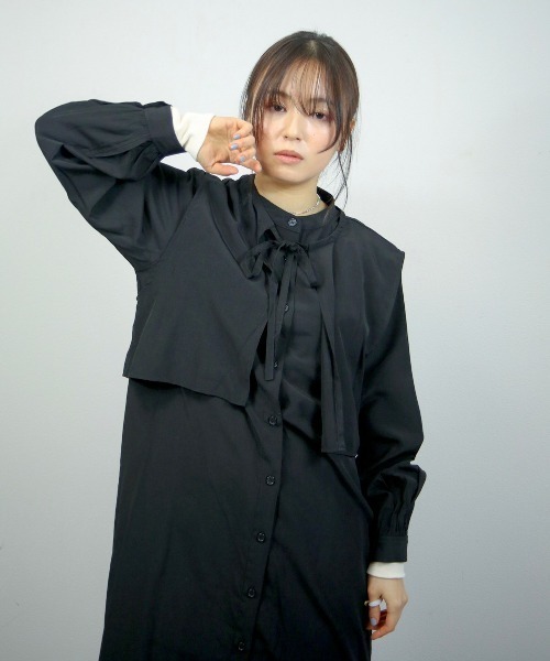 spoon store（スプーンストア）の「レイヤードフラップシャツワンピース（ワンピース・レディース・オフホワイト/グリーン/スミクロ・フリー）」の17枚目の写真