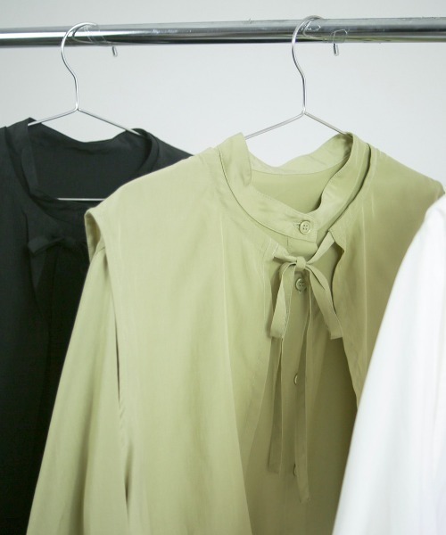 spoon store（スプーンストア）の「レイヤードフラップシャツワンピース（ワンピース・レディース・オフホワイト/グリーン/スミクロ・フリー）」の7枚目の写真