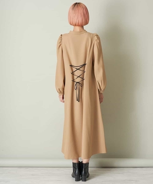 A de a.v.v（アードアー・ヴェ・ヴェ）の「配色パイピングバックレースアップワンピース（ワンピース・レディース・ブラック/ベージュ・38/36）」の16枚目の写真