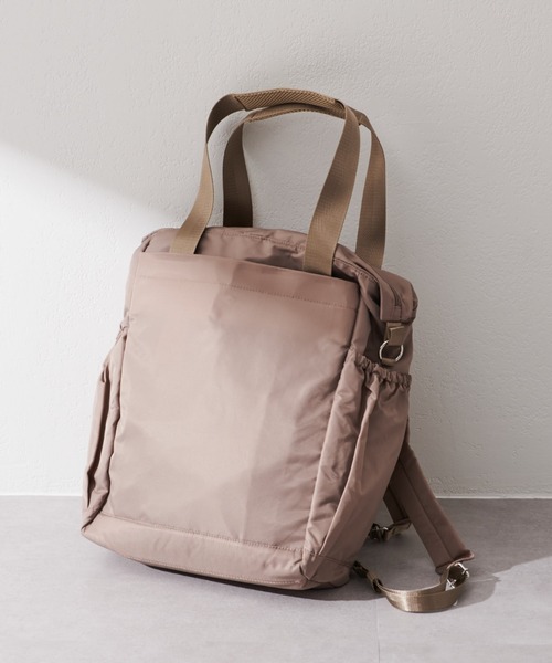 Daily russet(デイリー ラシット)の「Daily MOM / ベーシック BACKPACK(バックパック/リュック・レディース・ブラック/グレイッシュベージュ・FREE)」の1枚目の写真