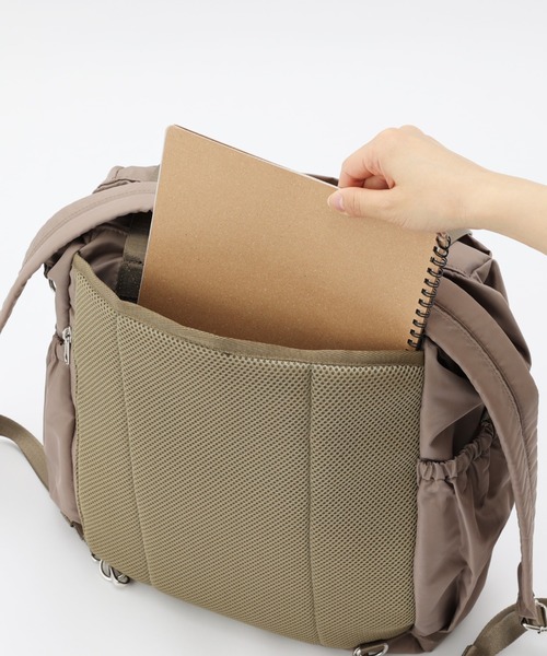 Daily russet(デイリー ラシット)の「Daily MOM / ベーシック BACKPACK(バックパック/リュック・レディース・ブラック/グレイッシュベージュ・FREE)」の8枚目の写真