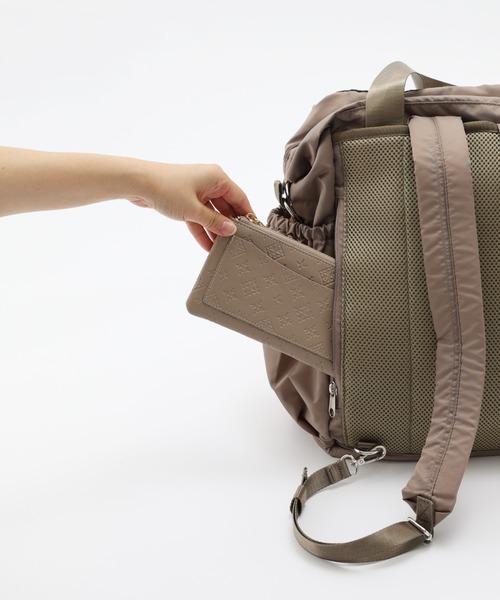 Daily russet(デイリー ラシット)の「Daily MOM / ベーシック BACKPACK(バックパック/リュック・レディース・ブラック/グレイッシュベージュ・FREE)」の13枚目の写真