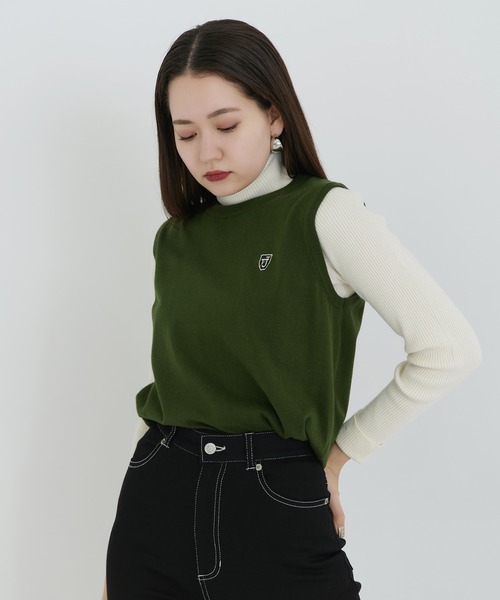TINA:JOJUN(ティーナジョジュン)の「エンブレム付き ニットベスト TINA:JOJUN(ベスト・レディース・グリーン/ネイビー・M)」の20枚目の写真