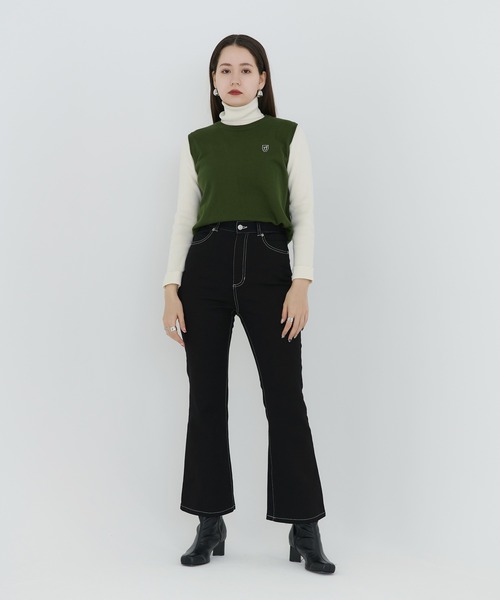 TINA:JOJUN(ティーナジョジュン)の「エンブレム付き ニットベスト TINA:JOJUN(ベスト・レディース・グリーン/ネイビー・M)」の13枚目の写真