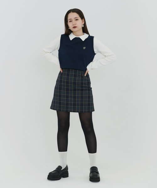 TINA:JOJUN(ティーナジョジュン)の「エンブレム付き ニットベスト TINA:JOJUN(ベスト・レディース・グリーン/ネイビー・M)」の9枚目の写真
