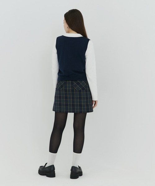 TINA:JOJUN(ティーナジョジュン)の「エンブレム付き ニットベスト TINA:JOJUN(ベスト・レディース・グリーン/ネイビー・M)」の22枚目の写真