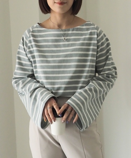 Riberry(リベリー)の「ボートネックワイドスリーブボーダーロンT(Tシャツ/カットソー・レディース・ネイビー/オフホワイト/ブルー・MEDIUM)」の1枚目の写真