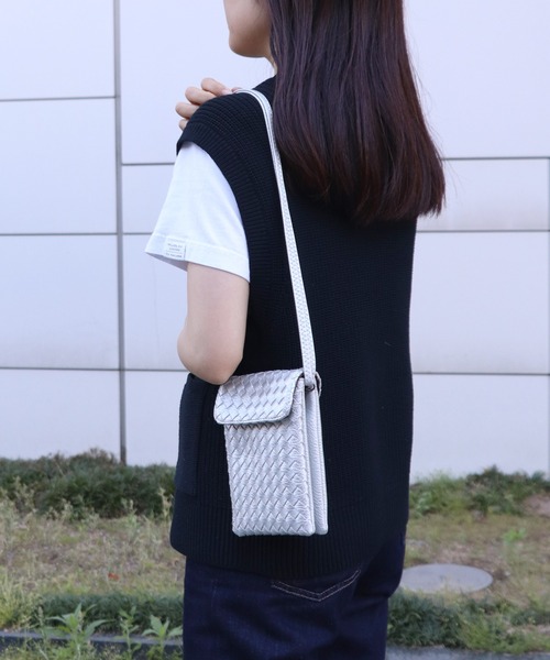 BASE（ベース）の「レディースミニショルダーバッグ スマホショルダー（ショルダーバッグ・レディース・ガンメタ/ブラック/ピンク/ブルー/シルバー/イエロー/アイボリー・FREE）」の6枚目の写真