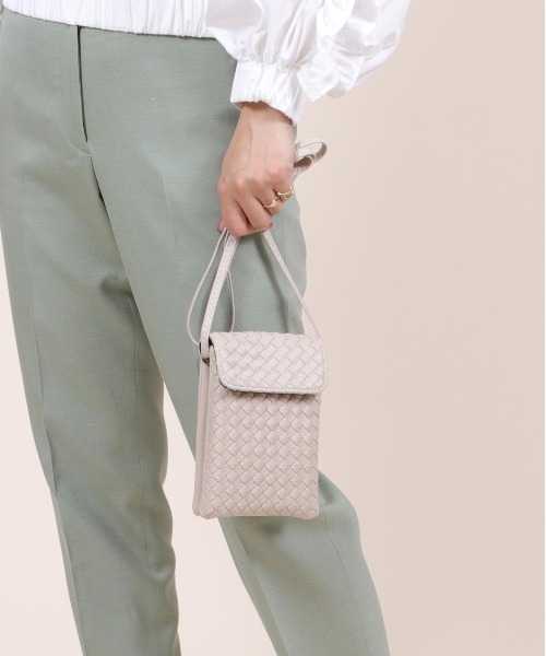 BASE（ベース）の「レディースミニショルダーバッグ スマホショルダー（ショルダーバッグ・レディース・ガンメタ/ブラック/ピンク/ブルー/シルバー/イエロー/アイボリー・FREE）」の2枚目の写真