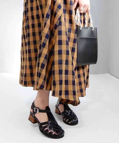 minia（ミニア）の「木目調ブロックヒールグルカサンダル　◇（サンダル・レディース・アイボリー/ミント/ブラック/ブラウン・S/M/LL/L）」の21枚目の写真