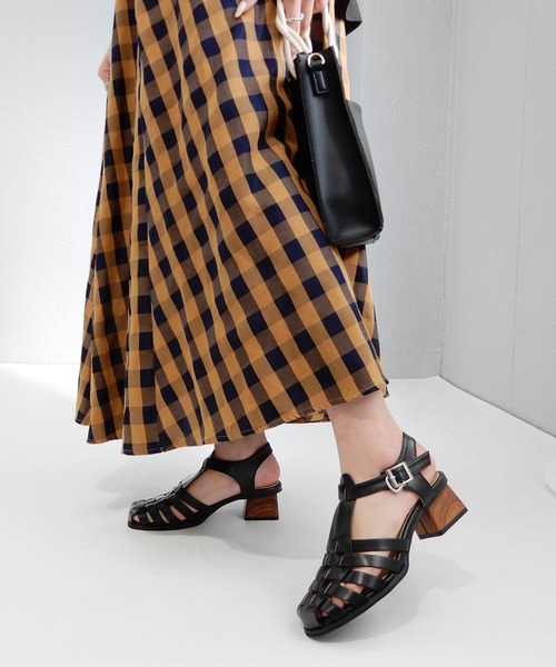 minia（ミニア）の「木目調ブロックヒールグルカサンダル　◇（サンダル・レディース・アイボリー/ミント/ブラック/ブラウン・S/M/LL/L）」の7枚目の写真