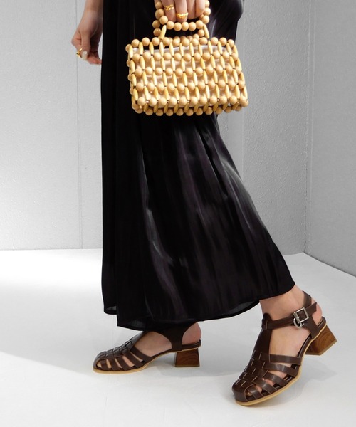 minia（ミニア）の「木目調ブロックヒールグルカサンダル　◇（サンダル・レディース・アイボリー/ミント/ブラック/ブラウン・S/M/LL/L）」の20枚目の写真